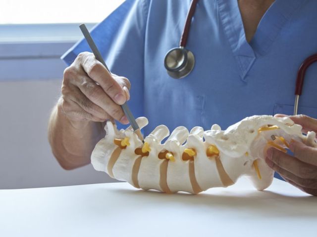 scoliosis-treatment-abu-dhabi-bone-care-center