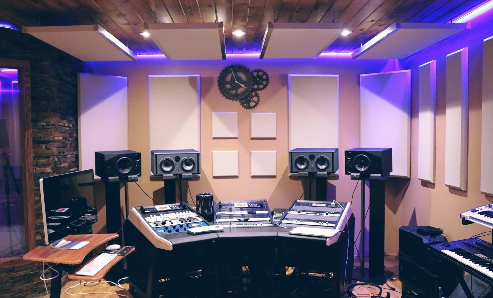 experience-professional-audio-production-with-alphacast-studios-big-0