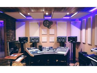 experience-professional-audio-production-with-alphacast-studios-small-0
