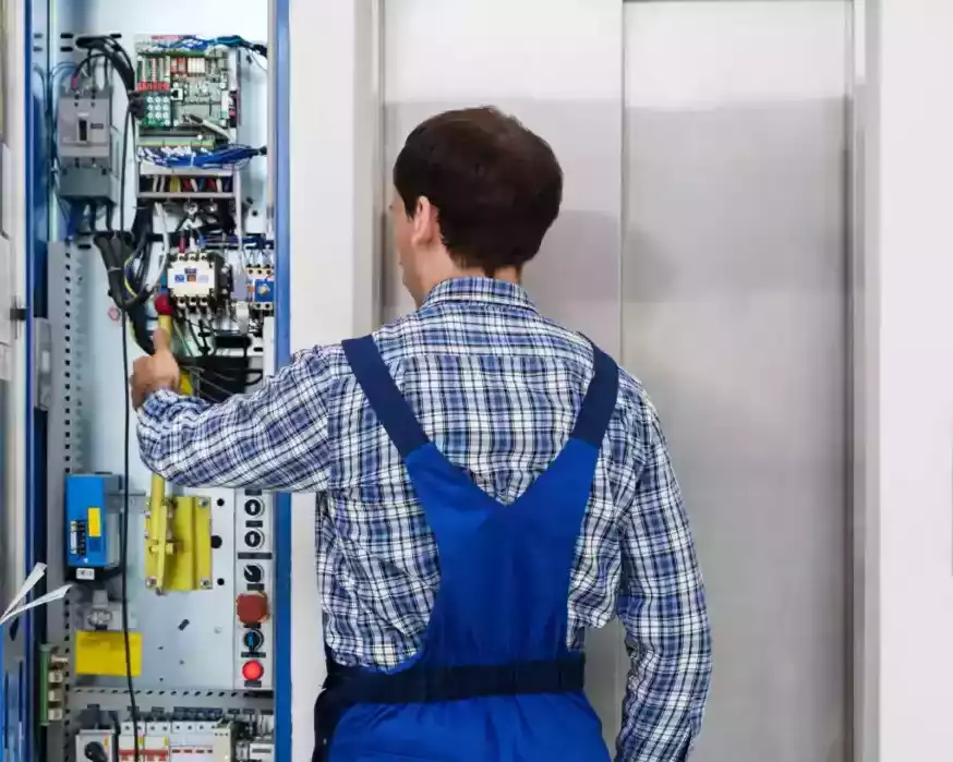 guide-rail-hydraulic-cargo-lift-abu-dhabi-hydraulic-lift