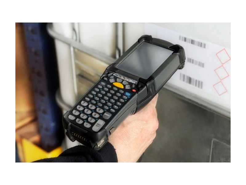 advanced-barcode-scanner-dubai-systems-for-logistics-operations-small-0