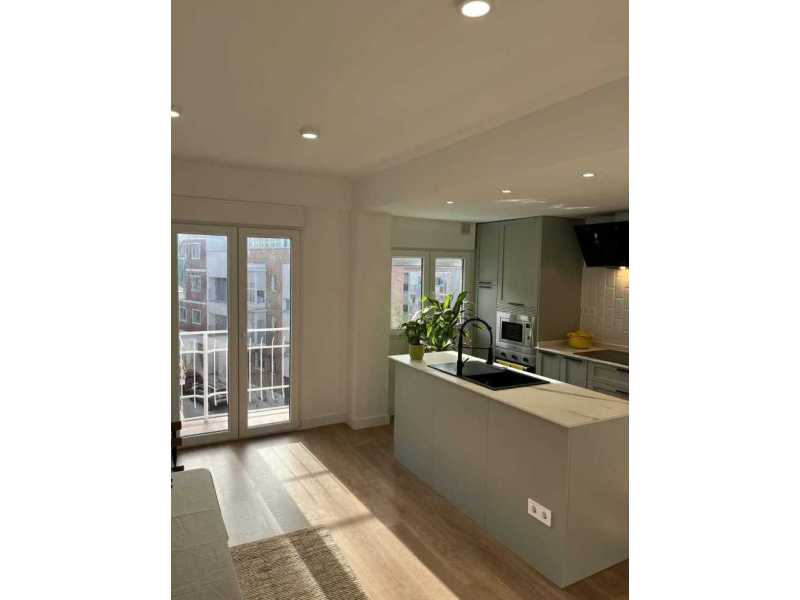 kitchen-remodeling-in-dubai-small-0