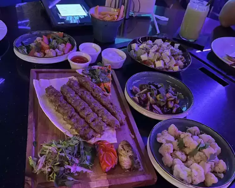 kuku-restaurant-and-lounge-in-dubai