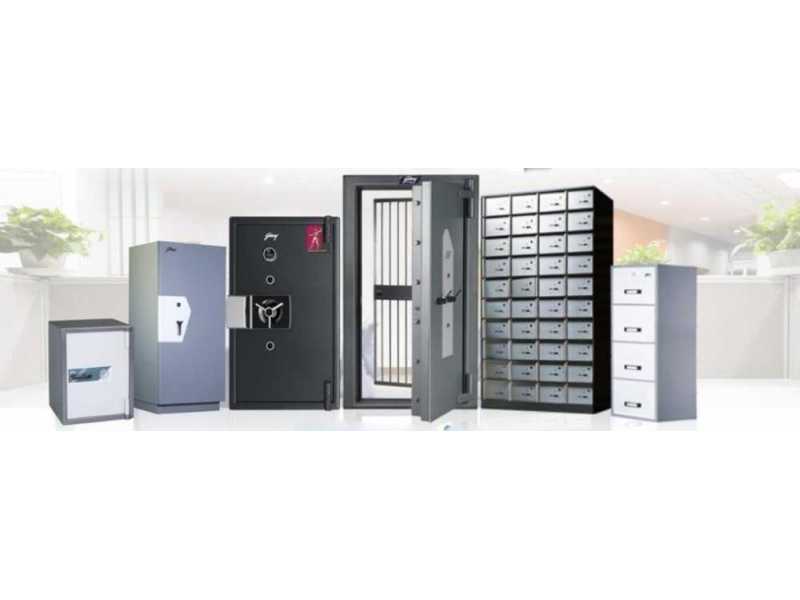 compact-safebox-for-home-security-and-valuables-protection-safe-world-small-0