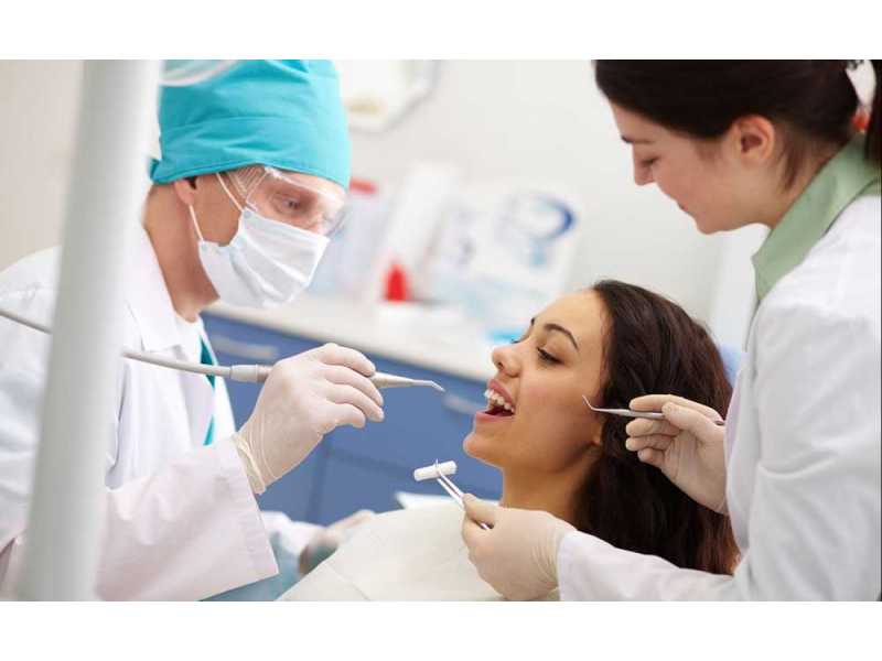 professional-dentist-in-dubai-marina-for-cosmetic-and-family-dental-care-small-0