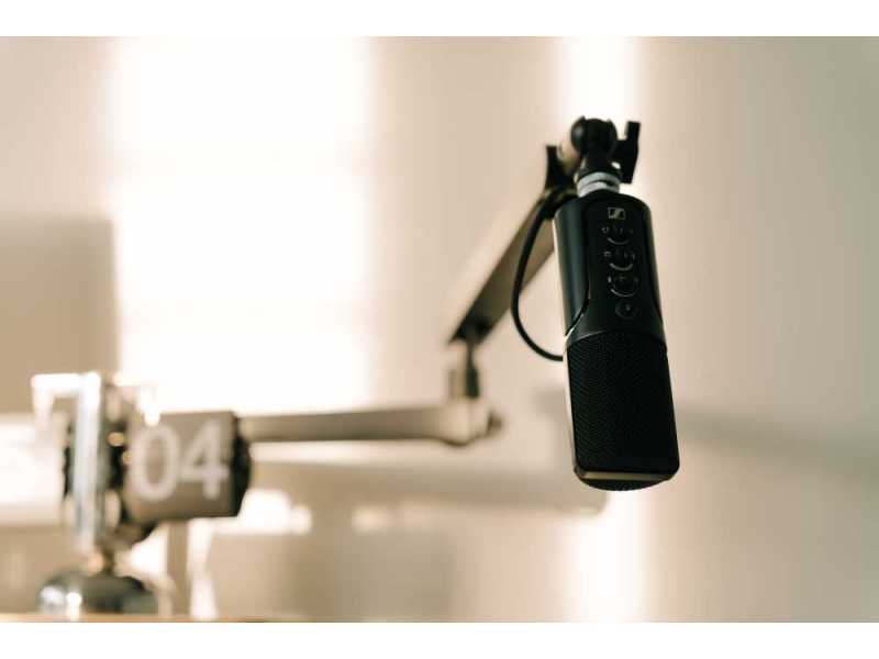corporate-video-production-that-helps-your-brand-get-noticed-small-0