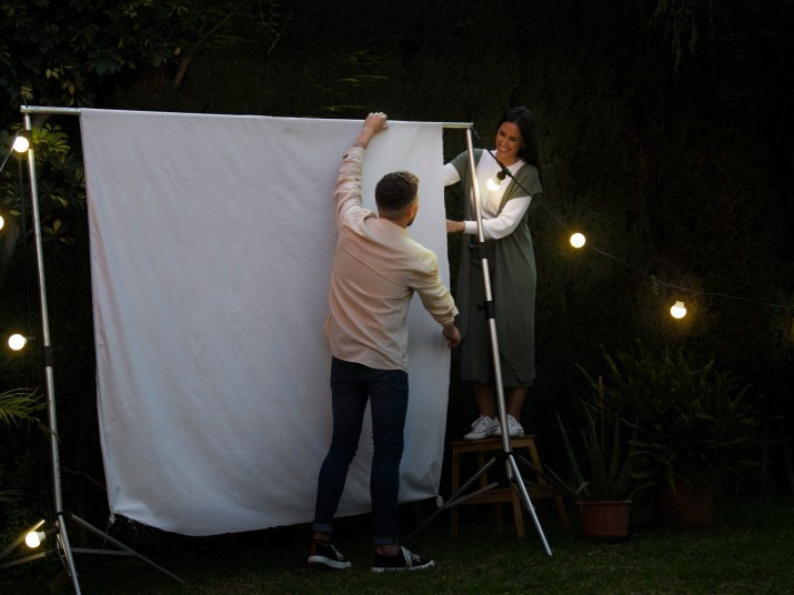 easily-outdoor-projector-hire-australia-in-affordable-price-big-0