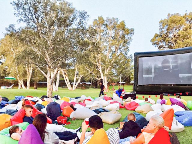 blow-up-screen-hire-host-an-outdoor-cinema-night