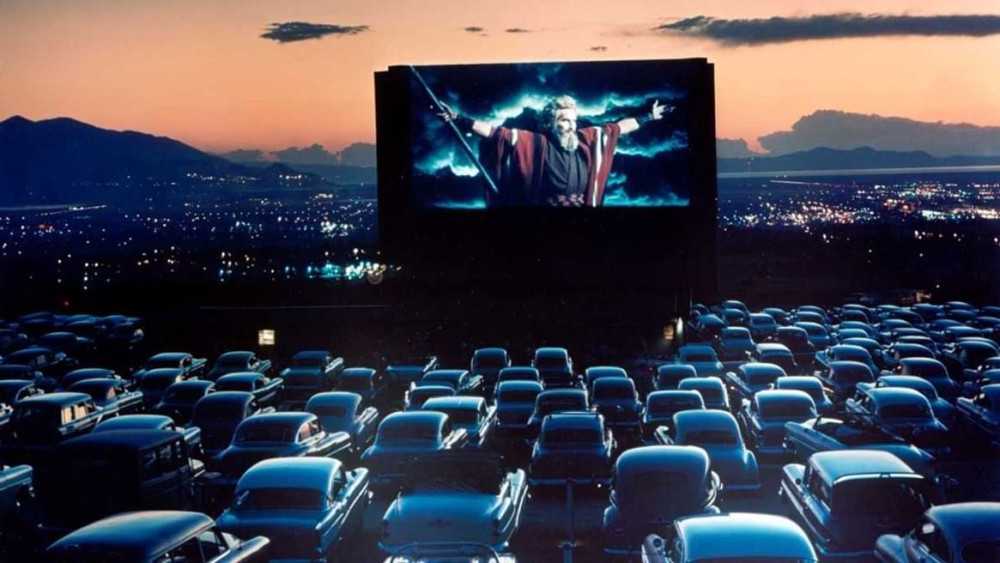 best-outdoor-projector-hire-for-unforgettable-events-big-0