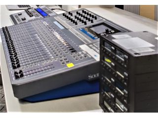 av-installation-brisbane-performance-lighting-and-sound-small-0