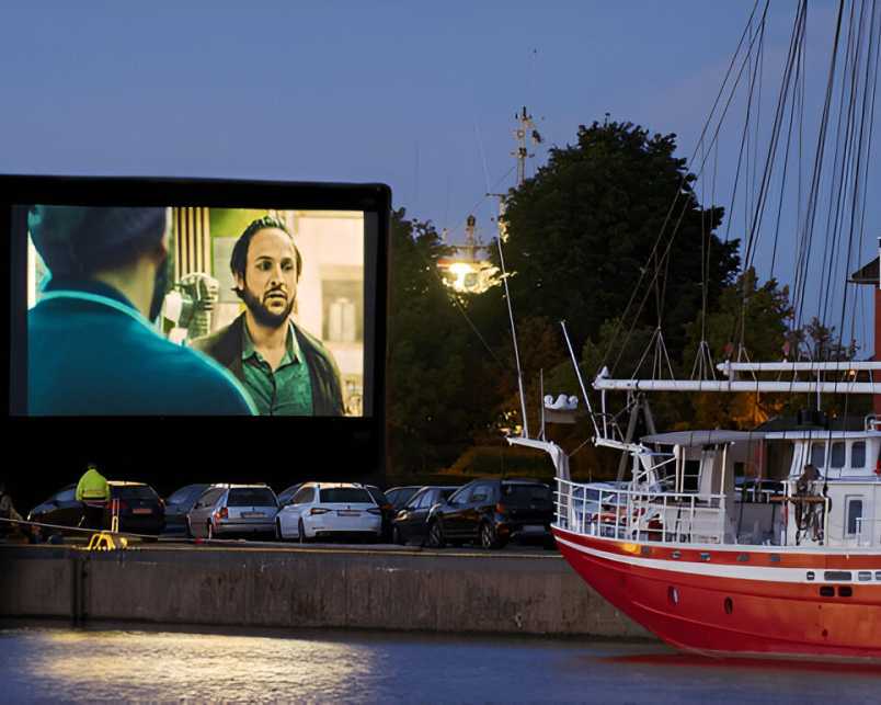 big-screen-hire-for-events-outdoor-cinema-specialists-in-australia