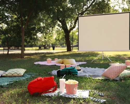 top-quality-inflatable-movie-screen-hire-for-outdoor-events-parties