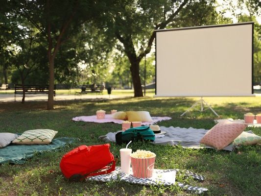top-quality-inflatable-movie-screen-hire-for-outdoor-events-parties