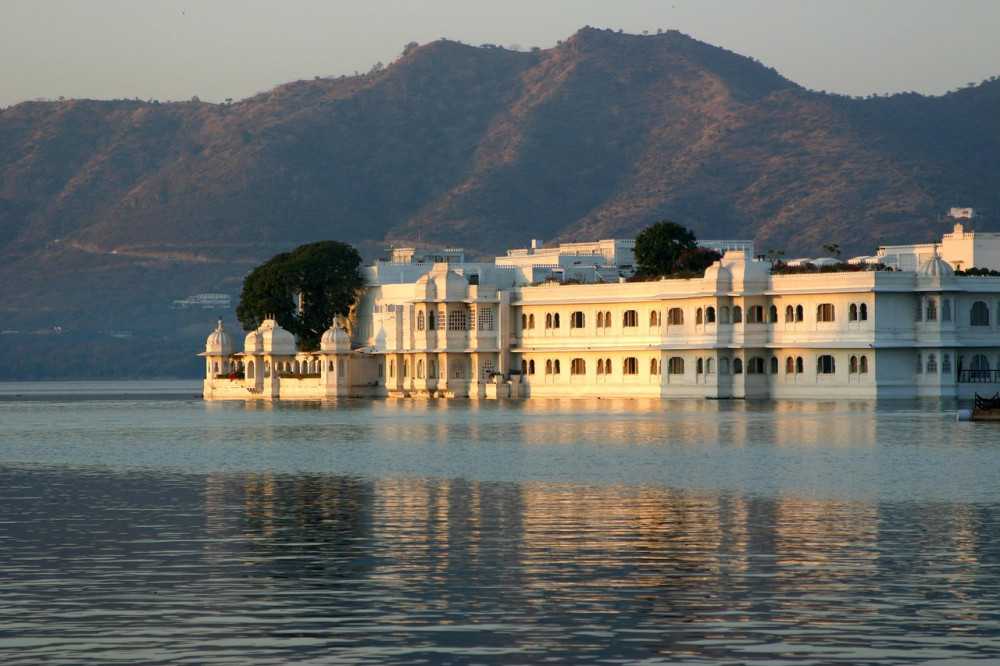 explore-the-magic-of-udaipur-big-0
