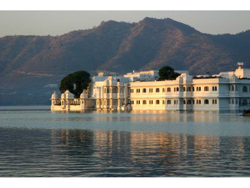 explore-the-magic-of-udaipur-small-0