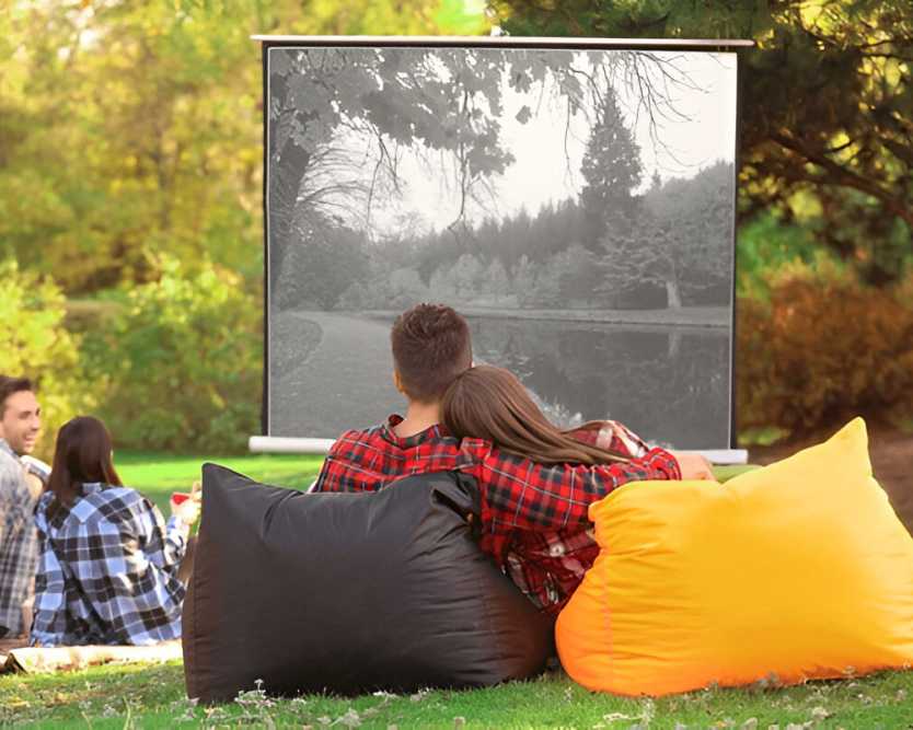 inflatable-screen-hire-for-your-next-outdoor-movie-night