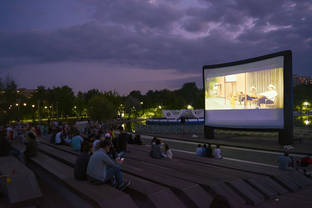 outdoor-projector-hire-that-makes-aussie-nights-feel-extra-special-big-0