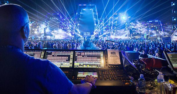professional-lighting-consultants-for-events-venues-performance-lighting-big-0