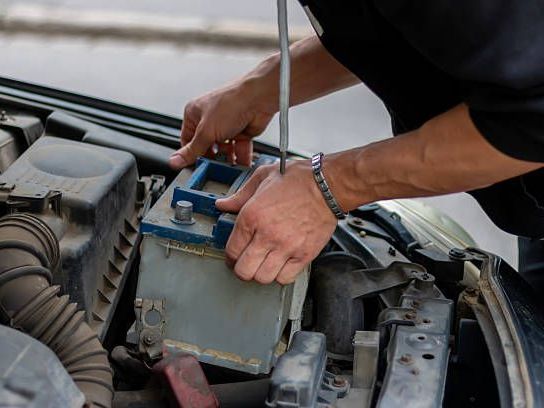 quick-roadside-battery-and-tyre-solutions-that-save-your-day