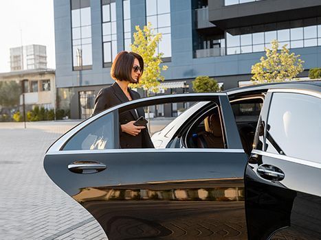 chauffeur-services-in-sydney-luxury-travel-with-chauffeurhire