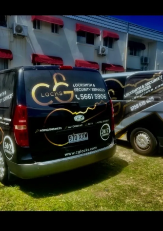 professional-locksmith-helensvale-expert-security-by-cg-locks-big-0