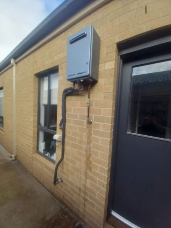 plumber-in-caroline-springs-blocked-drain-services-big-1