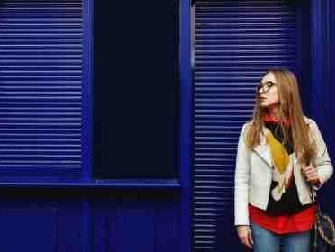 affordable-cafe-blinds-adelaide-for-outdoor-living-spaces