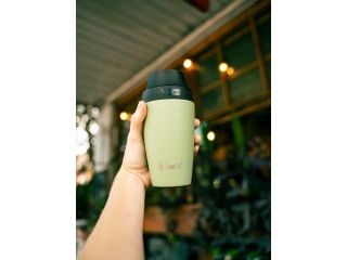 premium-coffee-travel-mugs-for-busy-daily-commuters-small-0