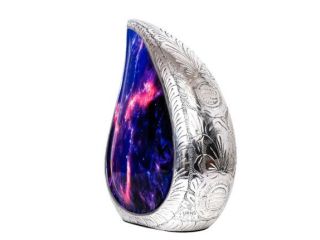a-lasting-tribute-with-an-ashes-urn-small-1