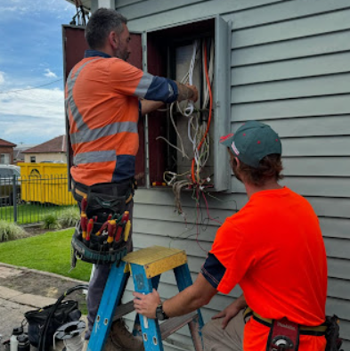 best-commercial-electrician-in-unanderra-big-0