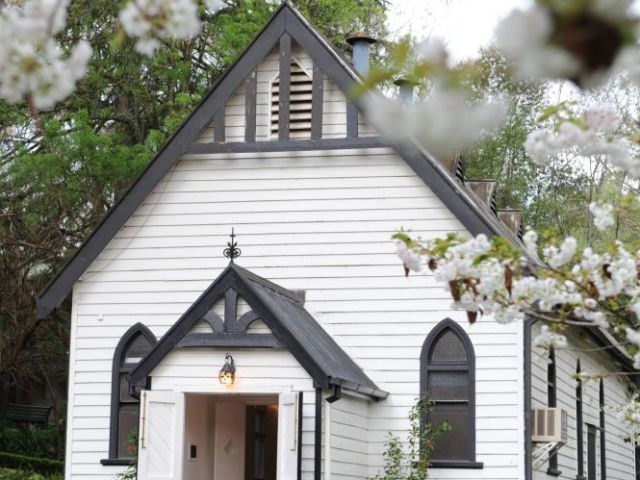 say-your-vows-inside-a-beautiful-heritage-wedding-chapel