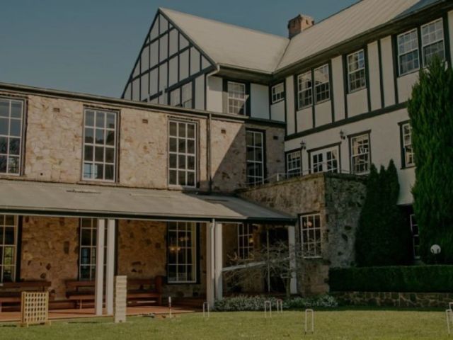 celebrate-your-day-at-a-beautiful-heritage-wedding-venue