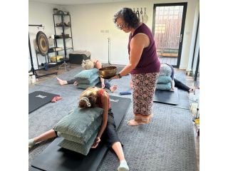 group-yin-and-sound-classes-bilgola-small-3