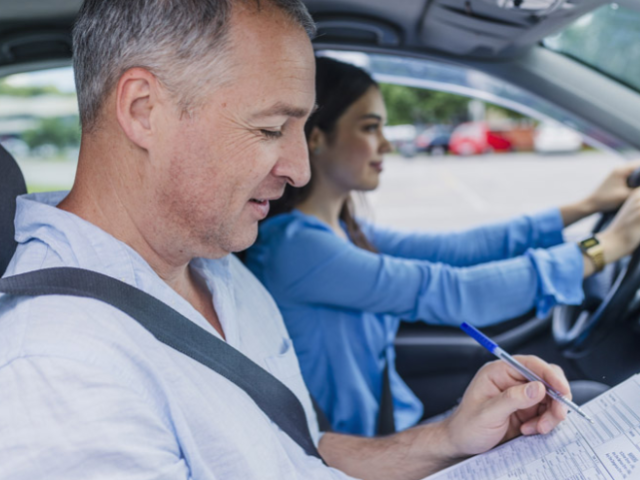 supportive-team-at-our-newcastle-driving-schools