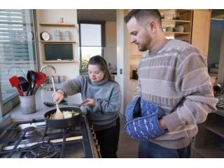 expert-ndis-service-provider-in-melbourne-call-03-8566-7644-small-2