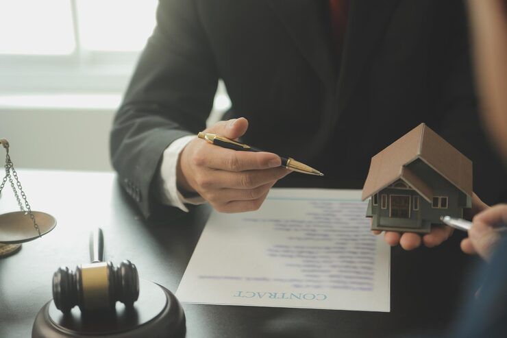 plan-smart-live-confidently-with-estate-planning-lawyers-big-0