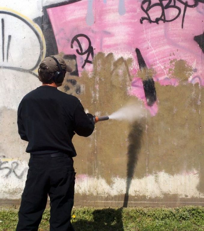 anti-graffiti-coatings-belrose-protect-surfaces-today-big-1