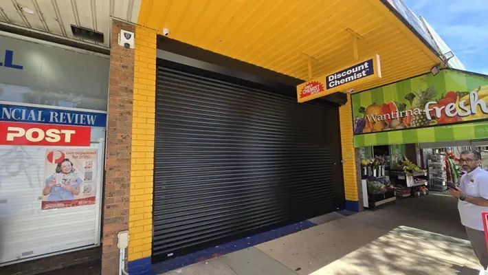 shop-front-security-roller-shutters-big-0