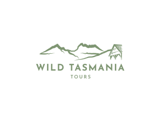 freycinet-hiking-tour-discover-tasmania-small-0