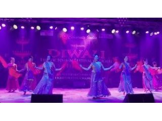 wow-your-team-with-a-bollywood-performance-for-corporate-events-small-0