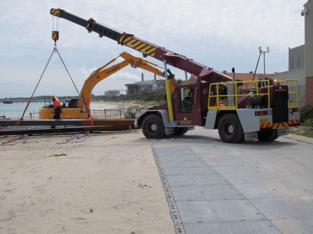 heavy-duty-track-mats-hire-for-reliable-ground-protection