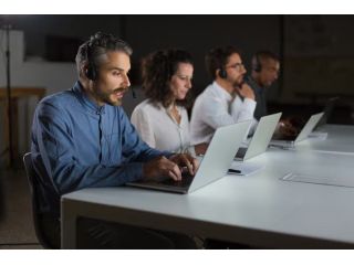 simplify-business-operations-with-unified-communication-small-0