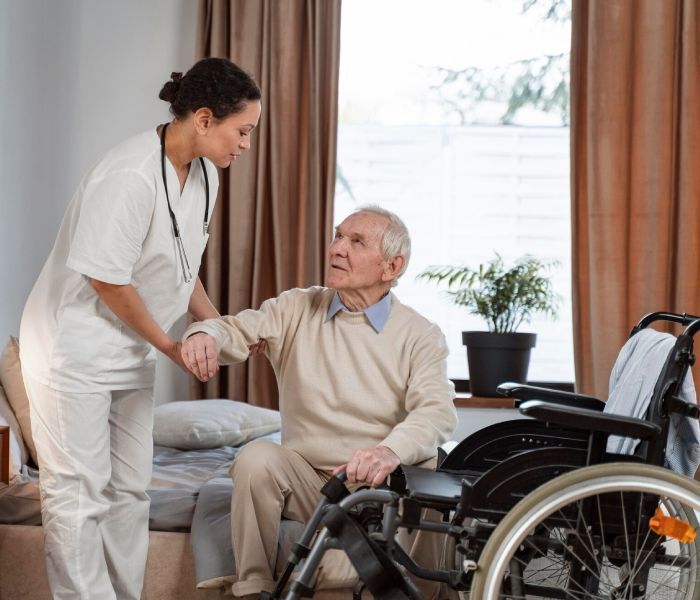 professional-home-care-assistance-that-families-can-trust-big-2
