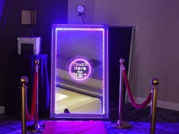 mirror-photo-booth-hire-near-me-in-melbourne-book-today