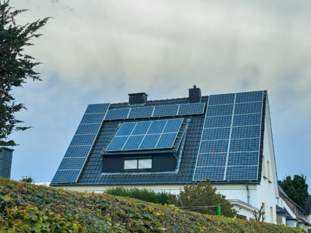 cut-your-bills-with-smart-solar-in-townsville-local-experts
