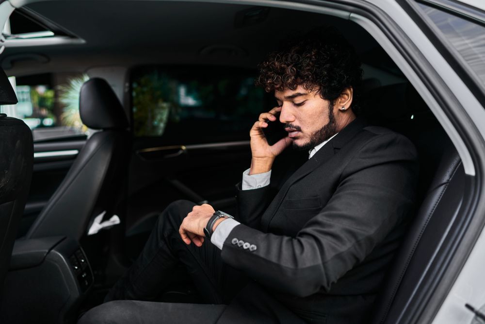 luxury-corporate-transfers-sydney-chauffeur-hire-big-0