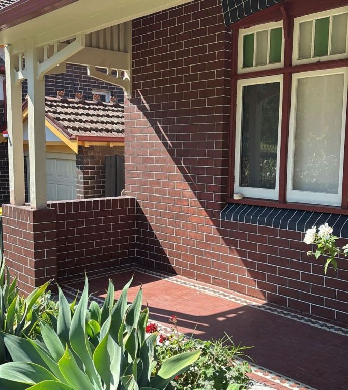 tuckpointing-in-leichhardt-big-4