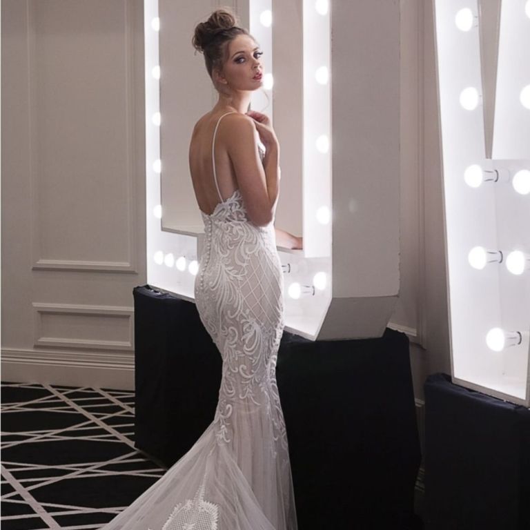 elegant-wedding-dress-hire-in-melbourne-big-0