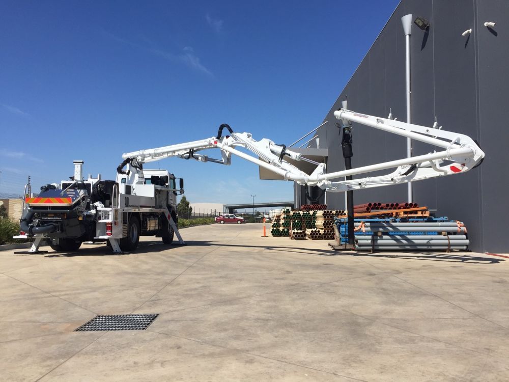 concrete-pumping-contractors-fast-reliable-service-big-0