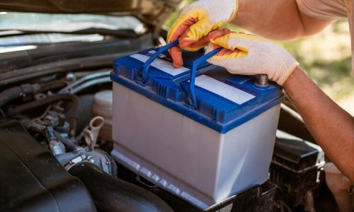 fast-car-battery-replacement-near-canberra-big-0